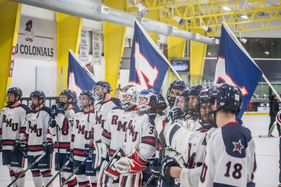 Mens hockey sweeps Holy Cross in round one of Atlantic Hockey playoffs