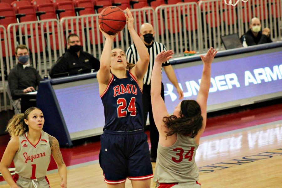 Sol+Castro+picked+up+14+points+but+RMU+fell+to+IUPUI+74-53+in+a+matinee+on+Sunday.+Photo+Credit%3A+Ethan+Morrison