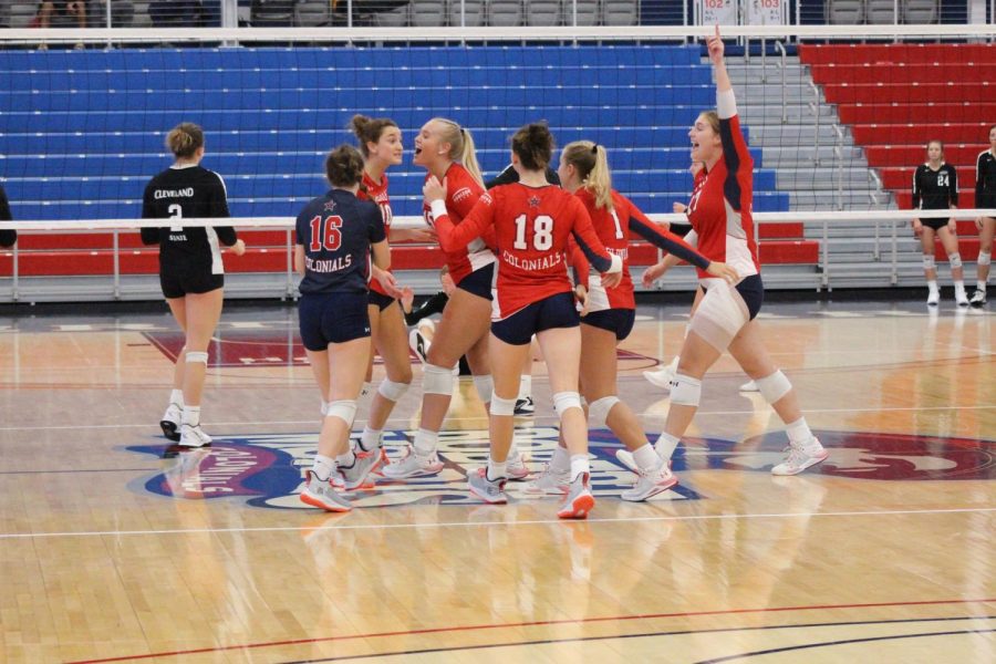 The team celebrates a point in their loss to Cleveland State Photo credit: Cam Wickline