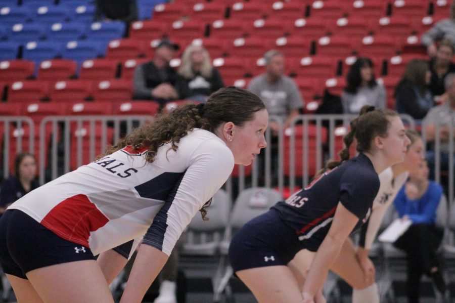 Abby+Ryan+%28foreground%29+led+the+team+in+kills+with+12+in+the+3-0+loss+to+Wright+State+Photo+credit%3A+Malena+Kaniuff