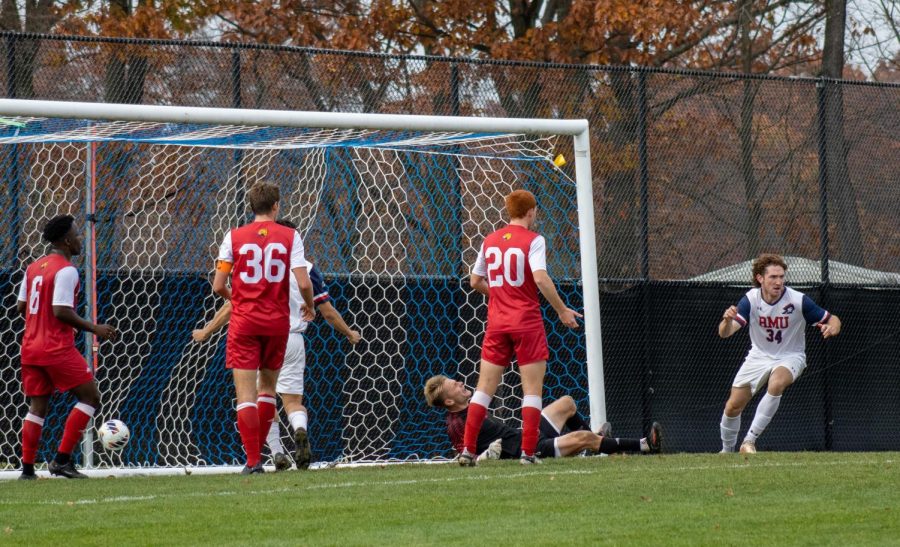 Shane+McMillan+records+his+first+career+collegiate+goal+in+a+5-0+win+over+IUPUI.+Photo+Credit%3A+Samantha+Dutch