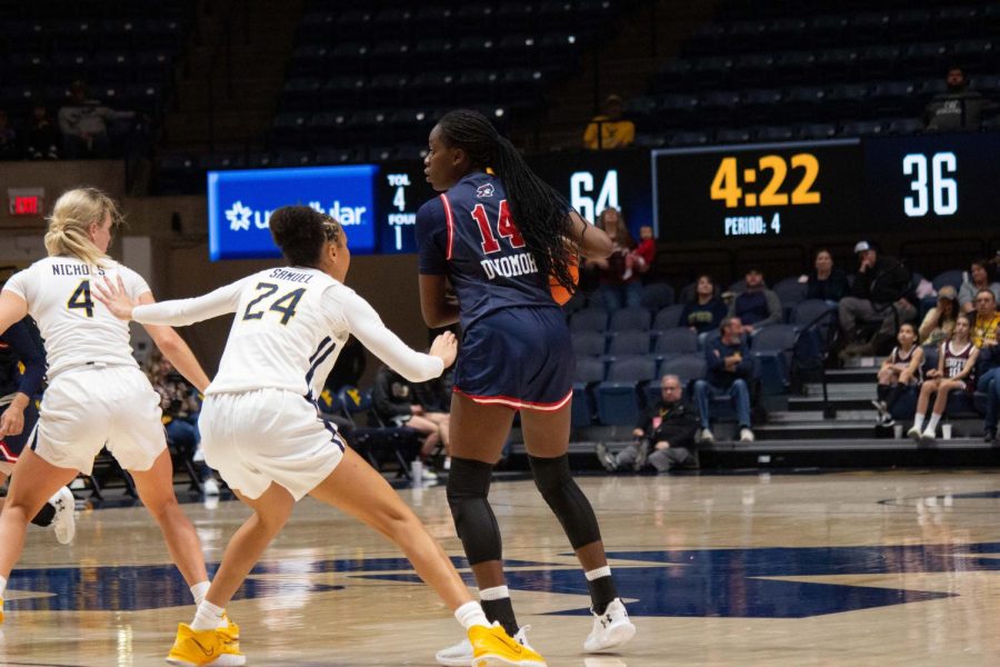 Rebecca Dwomoh led the Colonials with 11 points in the 72-42 loss to West Virginia
