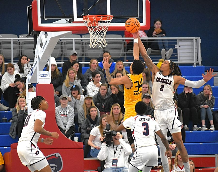 Spear’s Career-High 30 Points Carries Robert Morris to Third Win in a Row