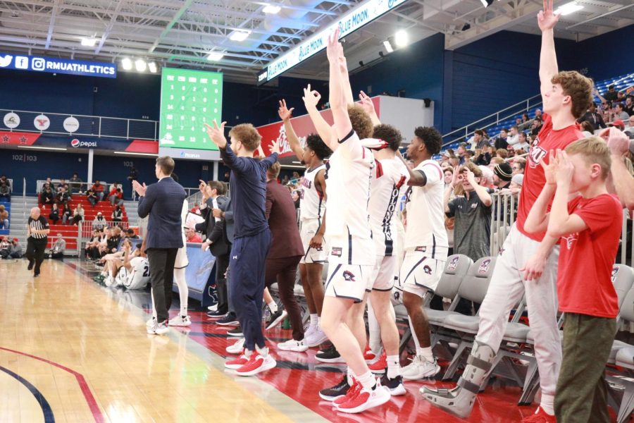 The Robert Morris bench reacts to a 3-pointer in the 82-67 loss to Wright State