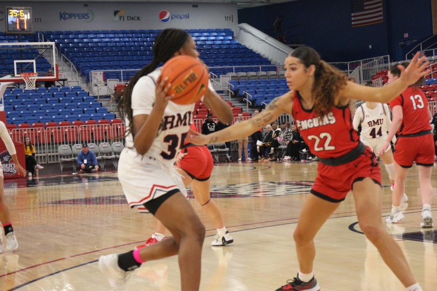 Simone Morris had 12 points in the 65-51 loss to Youngstown State Photo credit: Hope Beatty