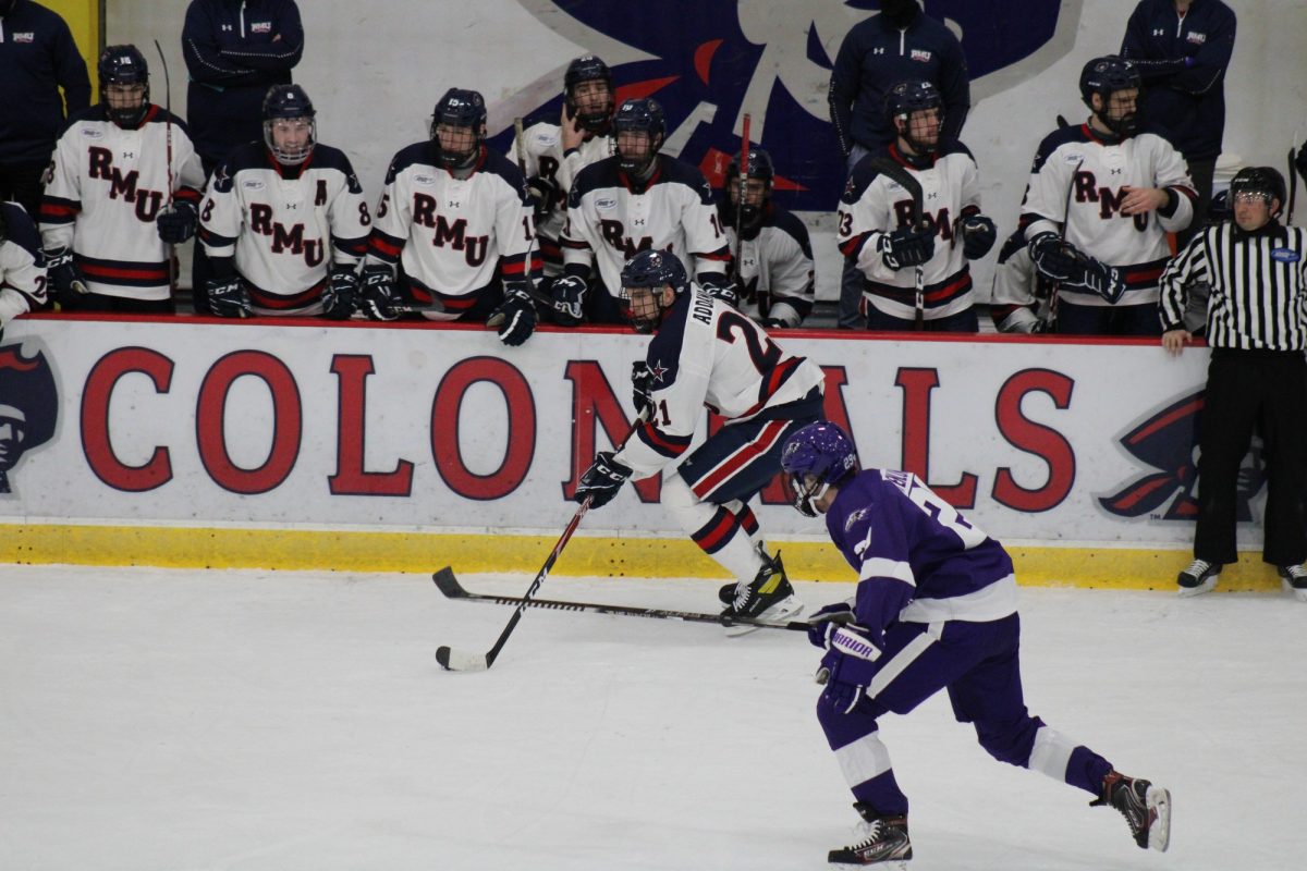 The+Colonials+return+to+the+ice+on+Saturday%2C+Oct.+7+against+Bowling+Green.+Photo+credit%3A+Nathan+Breisinger