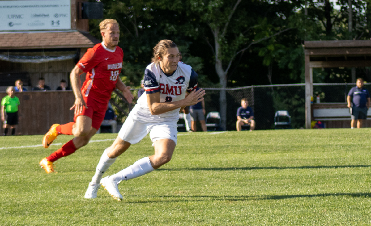 The+Colonials+have+struggled+against+Duquesne.+Their+all-time+record+is+4-11-1+against+the+Dukes+and+0-8-0+at+Rooney+Field.