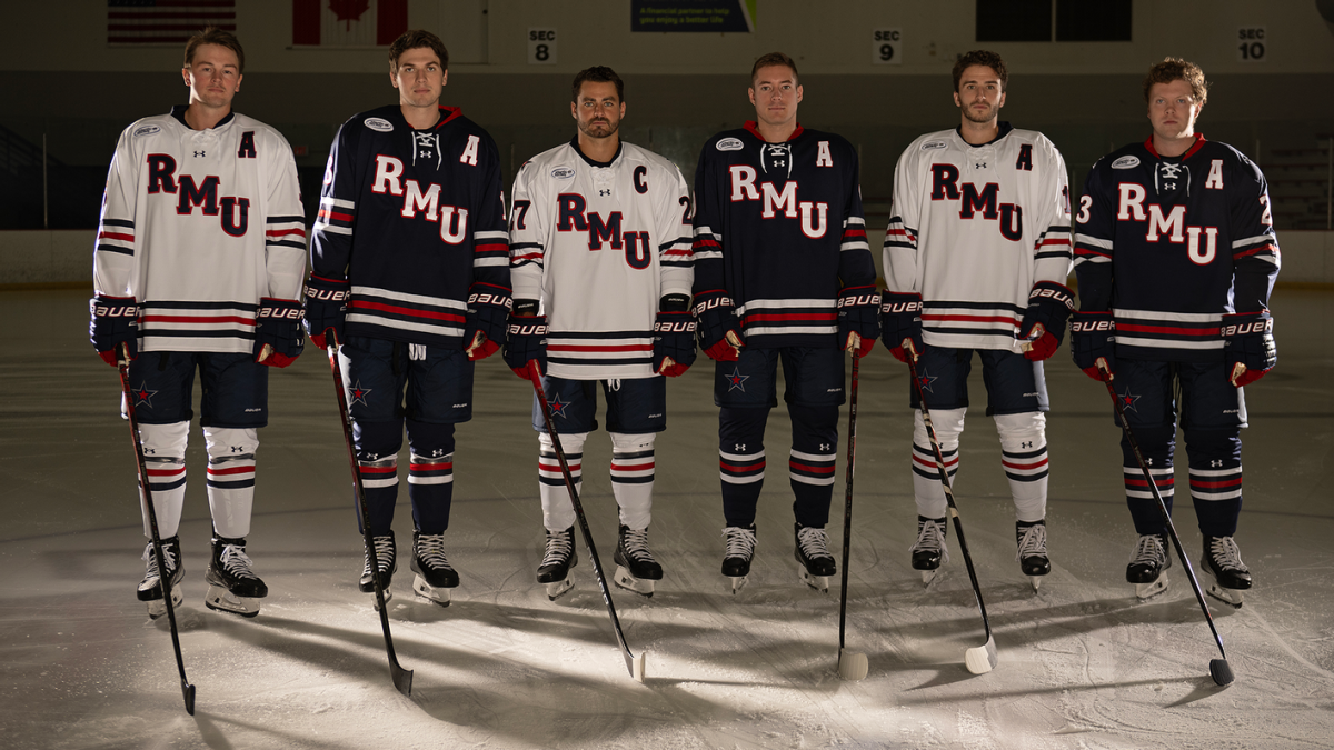 The mens hockey team will play its first home game since February 2021