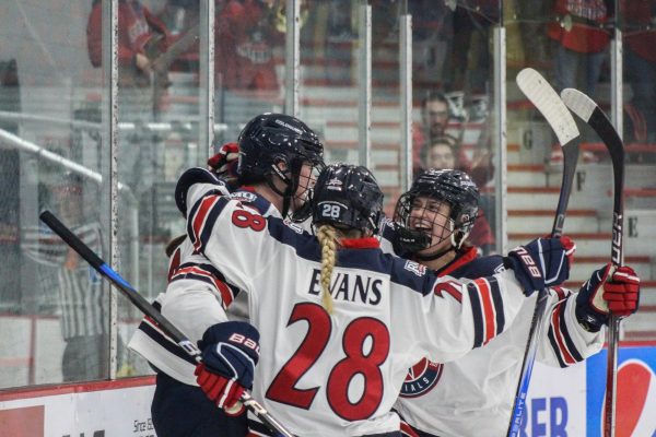 Women’s Hockey Take Three Points Over Penn State, Clinch CHA Playoff Spot